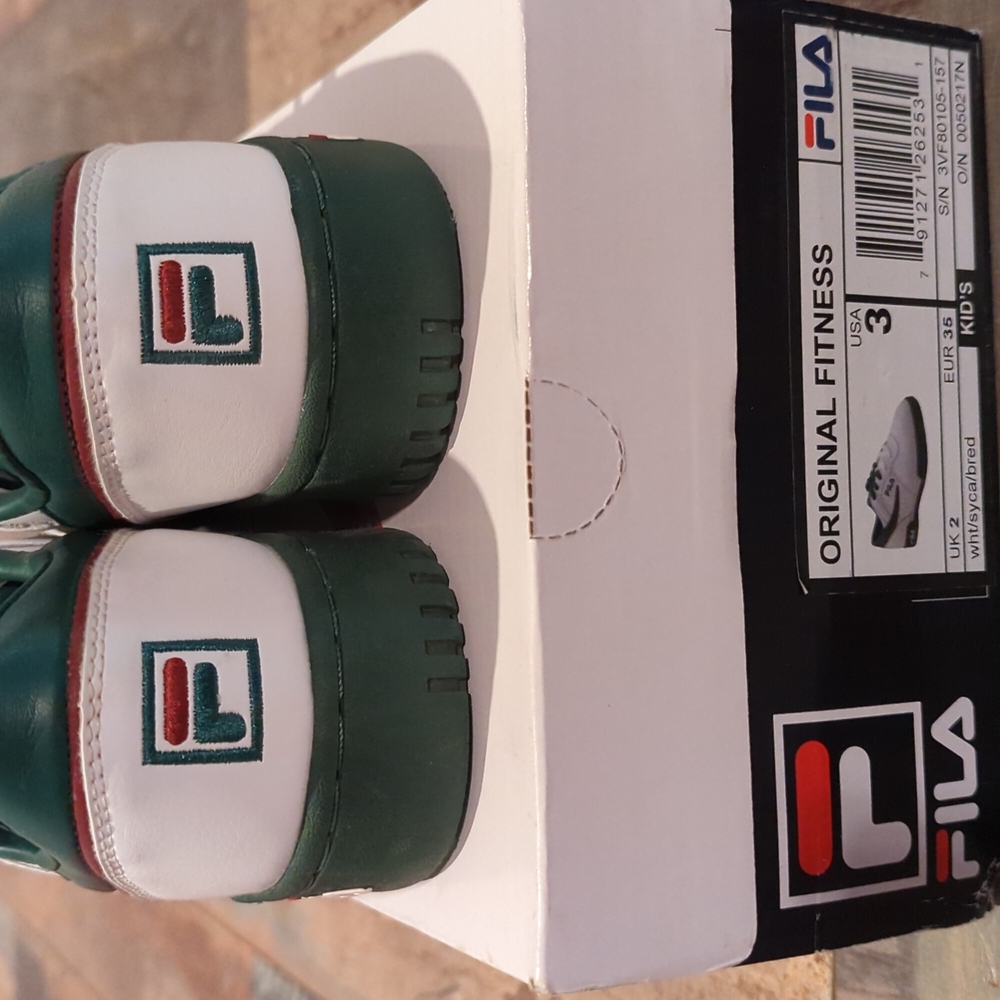 Shoes - Picture 3 of 4